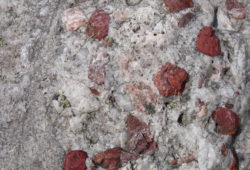 Pudding stone 赤いチャートが綺麗です