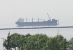 Thunder Bay はスペリオル湖の最北の町　船舶、鉄道、トラック輸送の中継地です